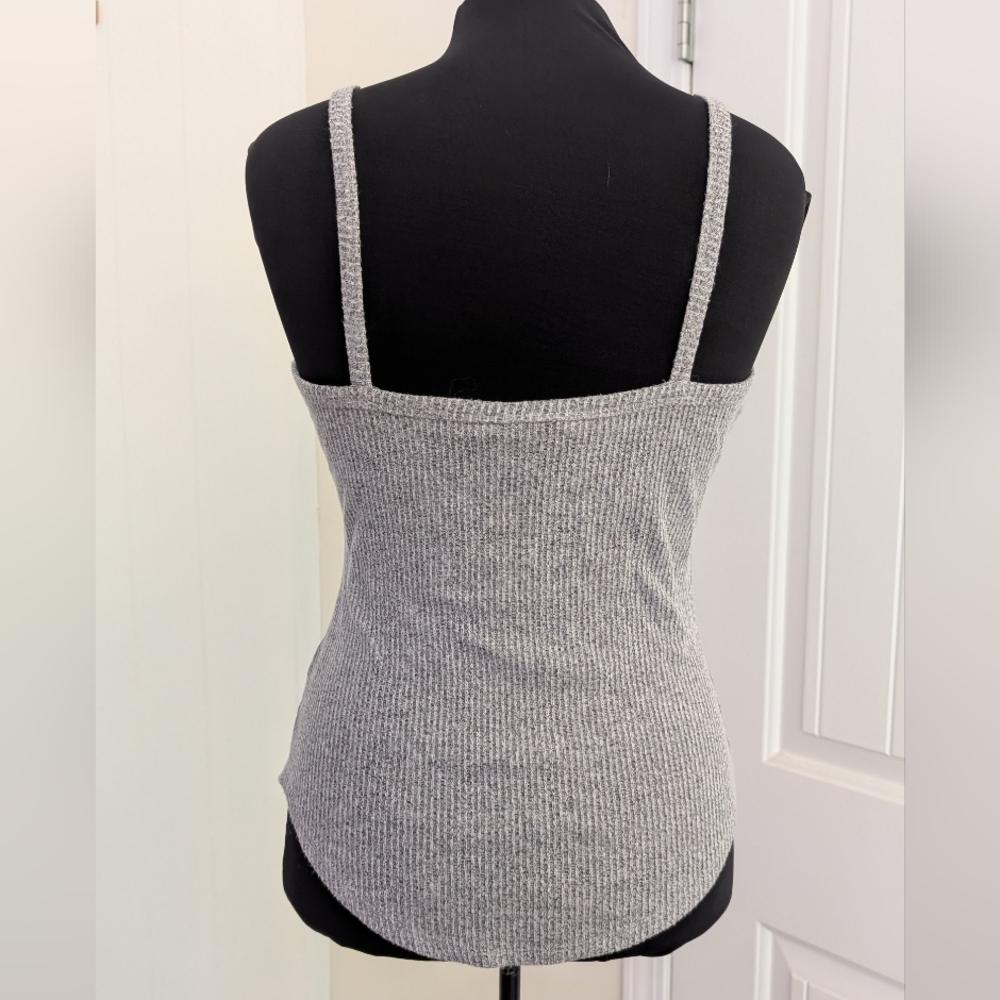 🩷 5/$25 - Revamped Gray Lace-Up Ribbed Tank Top - Picture 2 of 3